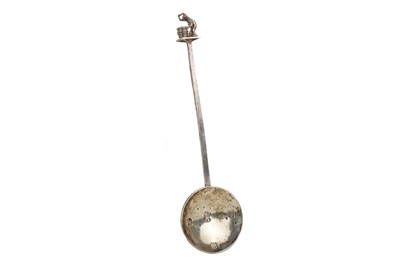 Lot 883 - ELIZABETH II SILVER SPOON