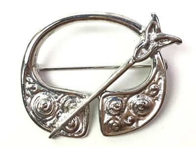 Lot 691 - GROUP OF SILVER AND OTHER JEWELLERY