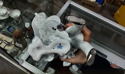 Lot 736 - LLADRO PORCELAIN FIGURE GROUP
