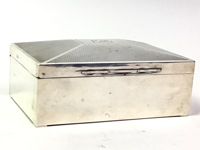 Lot 669 - SILVER CIGARETTE CASE