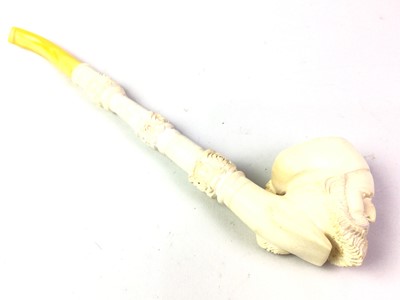 Lot 821 - MEERSCHAUM PIPE