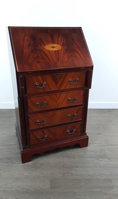 Lot 733 - MAHOGANY REPRODUCTION BUREAU