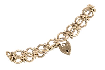 Lot 552 - GOLD BRACELET