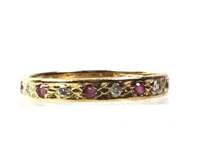 Lot 10 - RUBY AND DIAMOND RING