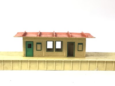 Lot 51 - HORNBY 00 GAUGE TRAIN SET