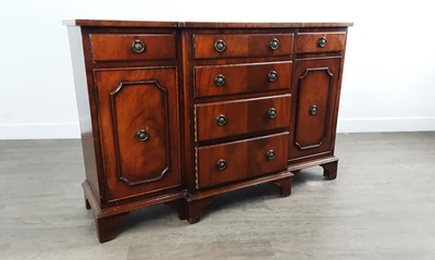 Lot 99 - MAHOGANY BREAKFRONT SIDEBOARD