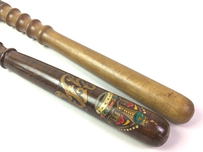 Lot 298 - GEORGE V POLICE TRUNCHEON