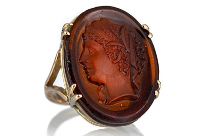 Lot 570 - REPRODUCTION INTAGLIO RING