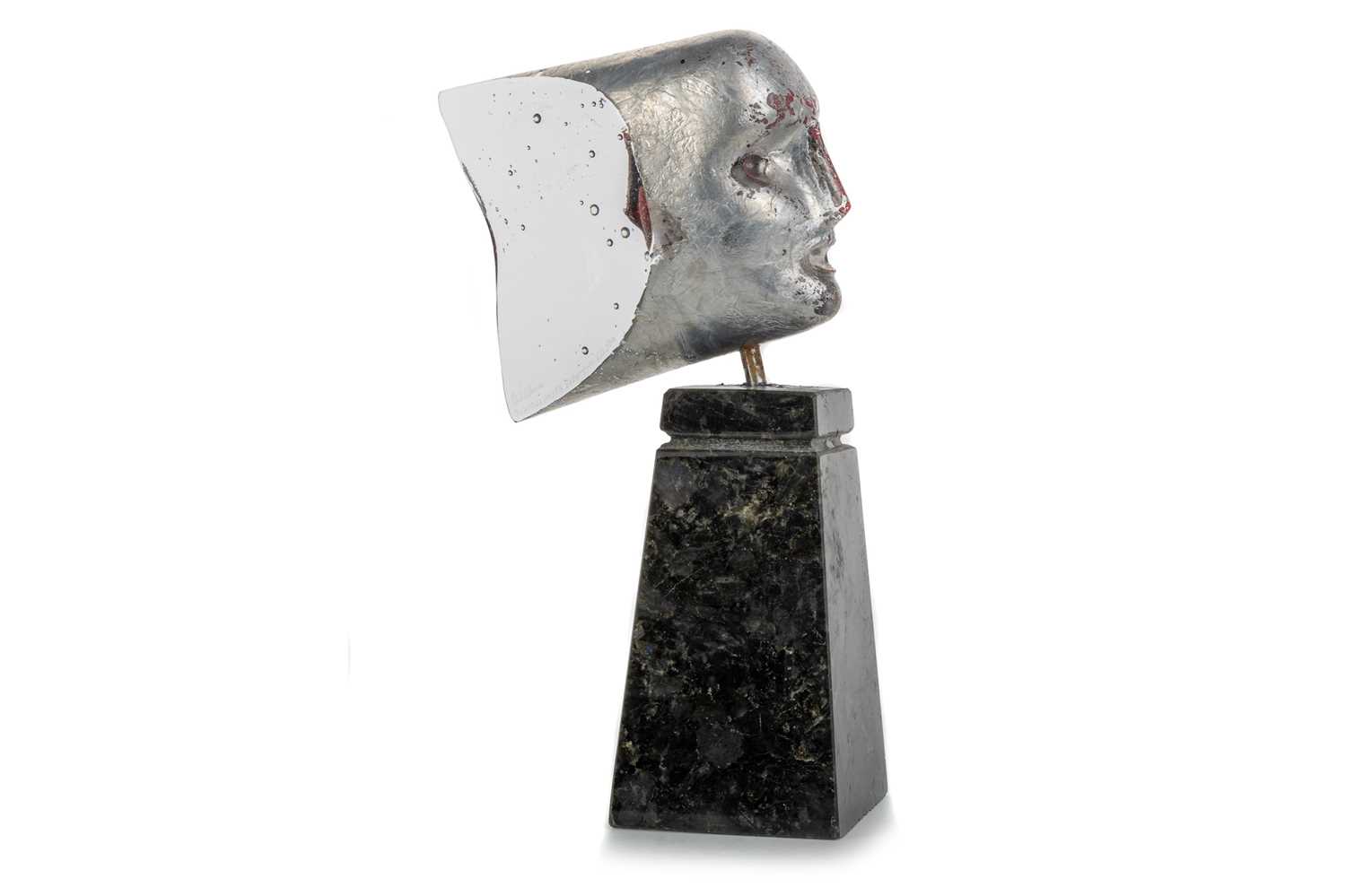 Lot 512 - BERTIL VALLIEN FOR KOSTA BODA, GLASS BUST