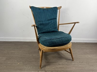Lot 508 - ERCOL, WINDSOR MODEL 359 BEECH AND ELM LOUNGE CHAIR
