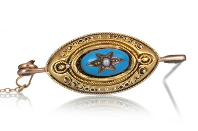 Lot 582 - VICTORIAN SEED PEARL AND ENAMEL BAR BROOCH