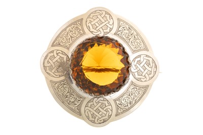 Lot 403 - SCOTTISH PLAID BROOCH