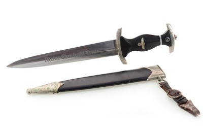 Lot 53 - GERMAN THIRD REICH SS TYPE DRESS DAGGER