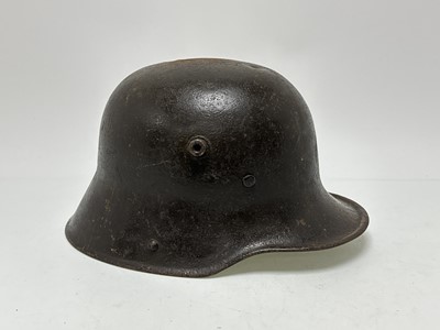 Lot 55 - GERMAN M16/17 TYPE STAHLHELM