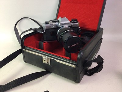 Lot 395 - GROUP OF CAMERAS