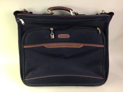 Lot 398 - GENTLEMANS SUIT CARRIER