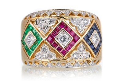 Lot 543 - GEM SET AND DIAMOND RING