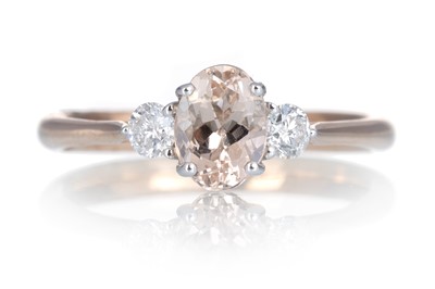 Lot 553 - MORGANITE AND DIAMOND RING