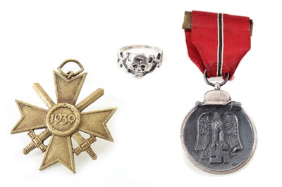 Lot 86 - TWO GERMAN THIRD REICH TYPE MEDALS