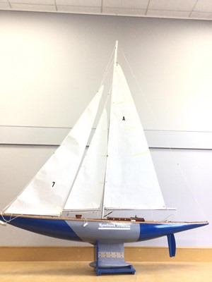 Lot 423 - MONUMENTAL SCRATCHBUILT POND YACHT