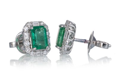 Lot 479 - PAIR OF EMERALD AND DIAMOND CLUSTER EARRINGS