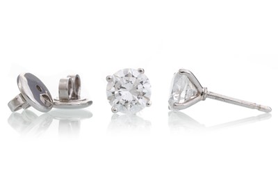 Lot 491 - PAIR OF CERTIFICATED DIAMOND STUD EARRINGS