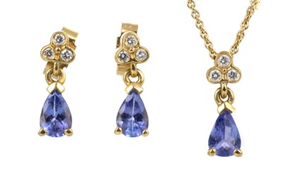 Lot 618 - TANZANITE AND DIAMOND PENDANT AND EARRINGS