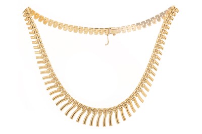 Lot 501 - GOLD FRINGE NECKLET