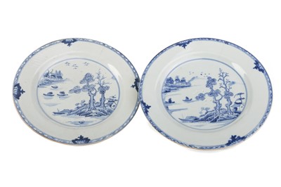 Lot 1288 - FINE PAIR OF 18TH CENTURY CHINESE BLUE AND WHITE PLATES