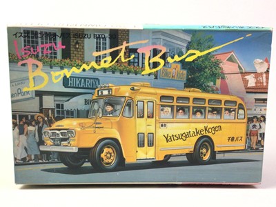 Lot 390 - VINTAGE ISUZI BXD-30 BONNET BUS MODEL