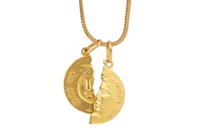 Lot 633 - GOLD PENDANT ON CHAIN