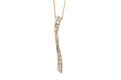 Lot 634 - DIAMOND PENDANT