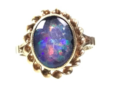 Lot 251 - OPAL DOUBLET RING