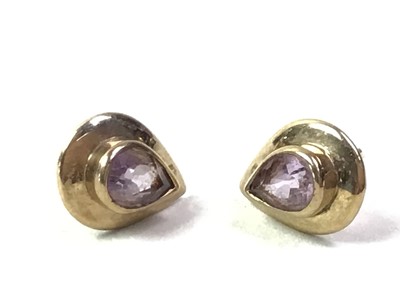 Lot 253 - PAIR OF AMETHYST EARRINGS