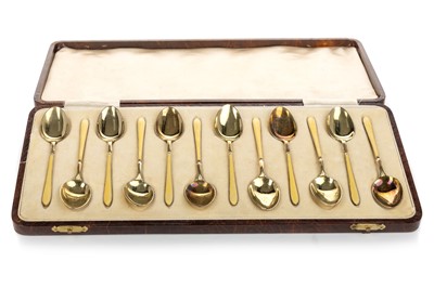 Lot 901 - SET OF GEORGE VI SILVER GILT SPOONS