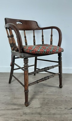 Lot 513 - OAK SMOKER'S CHAIR