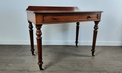 Lot 518 - VICTORIAN MAHOGANY WRITING TABLE