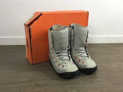 Lot 592 - PAIR OF BURTON MEN'S SNOWBOARDING BOOTS