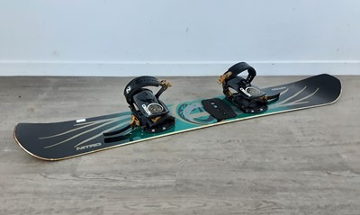 Lot 593 - NITRO SNOWBOARD