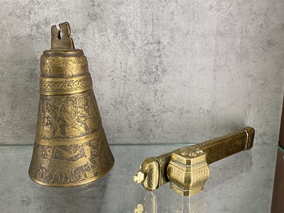 Lot 1366 - CHINESE BRONZE ZOOMORPHIC POURING VESSEL