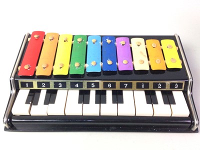 Lot 676 - TOY PIANO XYLOPHONE