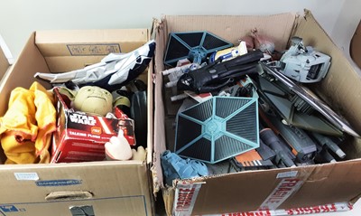 Lot 704 - GROUP OF STAR WARS MODELS