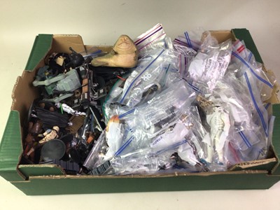 Lot 708 - GROUP OF STAR WARS FIGURES