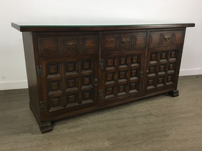 Lot 662 - MODERN MAHOGANY SIDEBOARD