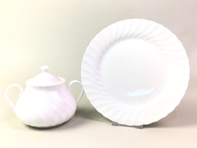 Lot 653 - WEDGWOOD PART DINNER SERVICE