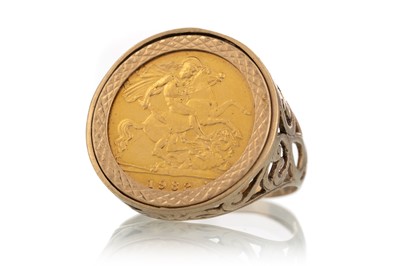 Lot 132 - ELIZABETH II GOLD HALF SOVEREIGN RING