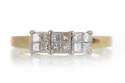 Lot 494 - DIAMOND TILE RING