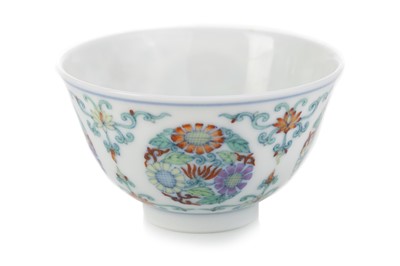 Lot 1316 - CHINESE 'DOUCAI' WINE CUP