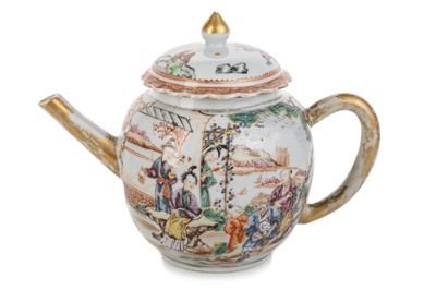 Lot 1330 - FINE 18TH CENTURY CHINESE LIDDED TEAPOT