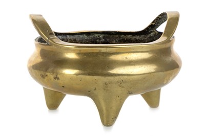 Lot 1332 - CHINESE TWIN HANDLED BRONZE CENSER